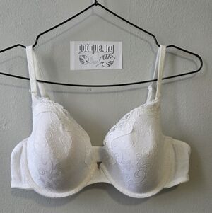 Gilligan & O'Malley White Lace Bra